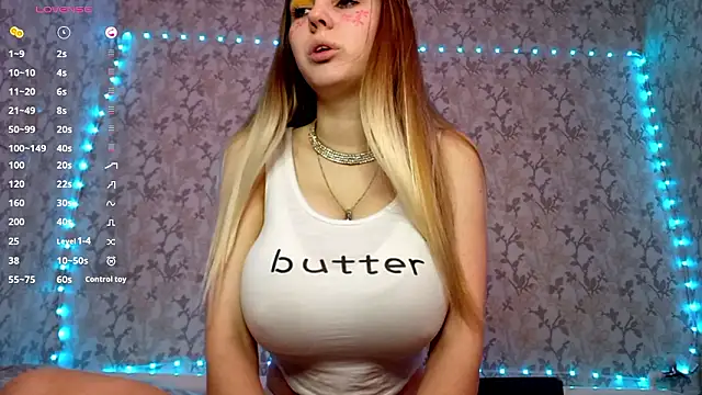 VictoriaDeese online show from 03-31-26, 03:19