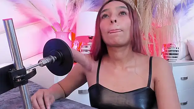 Bella  Peach online show from 08-01-26, 05:07