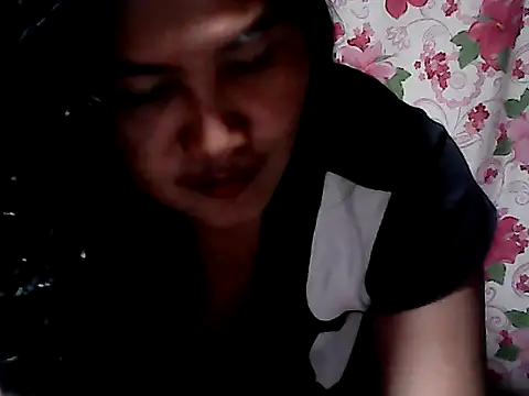 Snapshot of Sh1nbae22 chatting on 02-28-26, 01:23 Sh1nbae22 online show from 02-28-26, 01:23