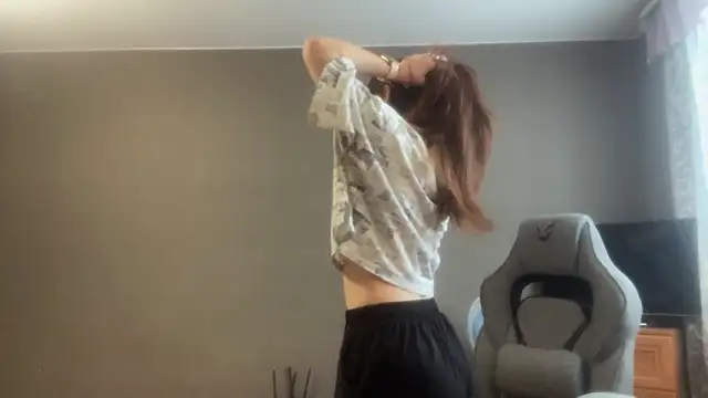 Snapshot of LunnaBliss chatting on 03-02-26, 12:12 LunnaBliss online show from 03-02-26, 12:12