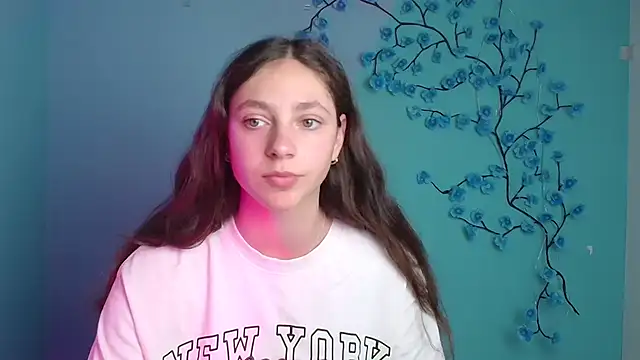 KissMeJulia online show from 05-08-26, 11:15