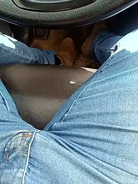 Snapshot of afindeprazer chatting on 03-17-26, 04:21 afindeprazer online show from 03-17-26, 04:21