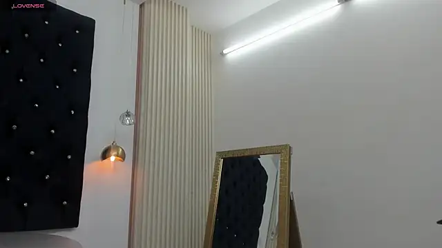 MaddyWright online show from 02-25-26, 07:34