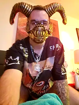 Snapshot of LargeLith chatting on 02-27-26, 01:05 LargeLith online show from 02-27-26, 01:05