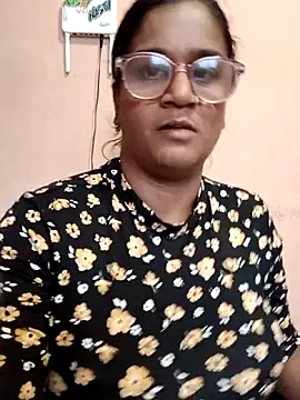 indianstrawberrylips4u online show from 05-01-26, 02:43