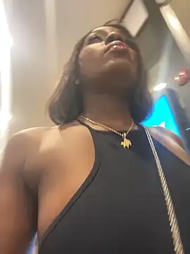 Snapshot of ZarahFerreira chatting on 03-08-26, 01:36 ZarahFerreira online show from 03-08-26, 01:36