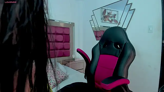 IrisBlume online show from 02-21-26, 12:06