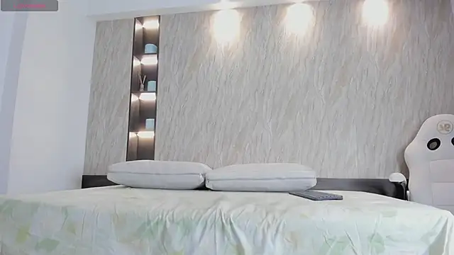 Snapshot of alina_hart chatting on 03-16-26, 03:12 alina hart online show from 03-16-26, 03:12