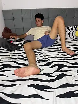 Snapshot of 19daniboy chatting on 03-12-26, 09:10 19daniboy online show from 03-12-26, 09:10