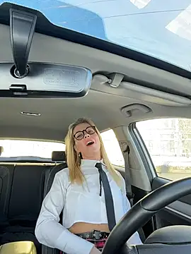 LisaMurr online show from 02-21-26, 08:48