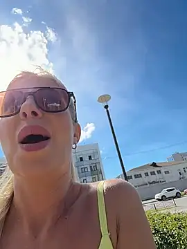 LisaMurr online show from 06-03-26, 12:41
