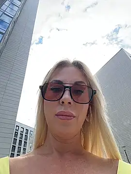 LisaMurr online show from 07-28-26, 12:23