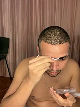 Snapshot of Simone026 chatting on 03-11-26, 05:08 Simone026 online show from 03-11-26, 05:08