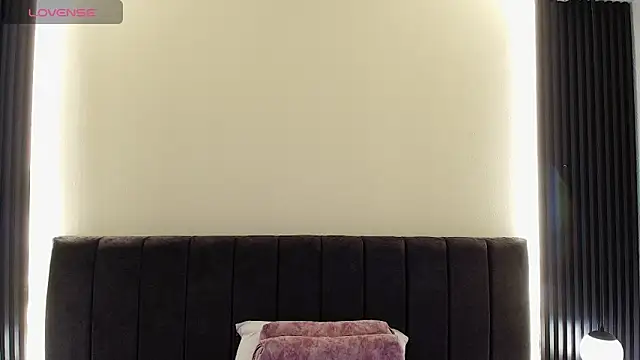 MoriahStorm online show from 04-21-26, 12:33