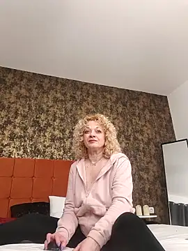 Snapshot of LaireeFelini chatting on 03-05-26, 07:10 LaireeFelini online show from 03-05-26, 07:10