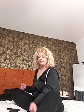 Snapshot of LaireeFelini chatting on 03-09-26, 07:29 LaireeFelini online show from 03-09-26, 07:29