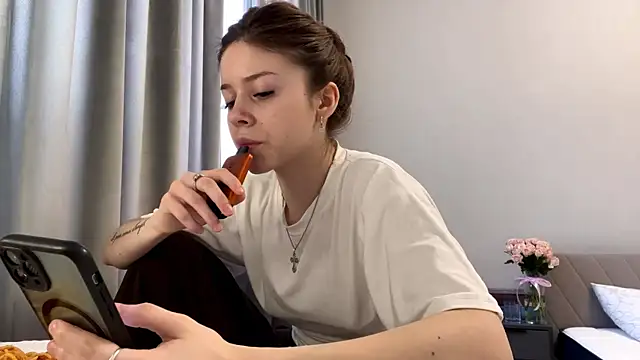 adelecloud online show from 03-09-26, 08:18