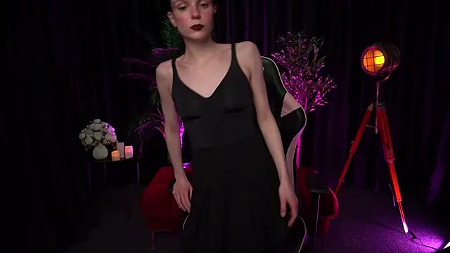 Snapshot of Wild_Alice_me chatting on 02-18-26, 04:47 Wild Alice me online show from 02-18-26, 04:47