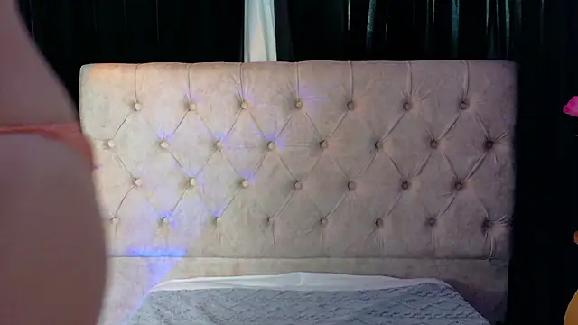 Snapshot of AmyKiss_ chatting on 03-04-26, 01:50 AmyKiss online show from 03-04-26, 01:50