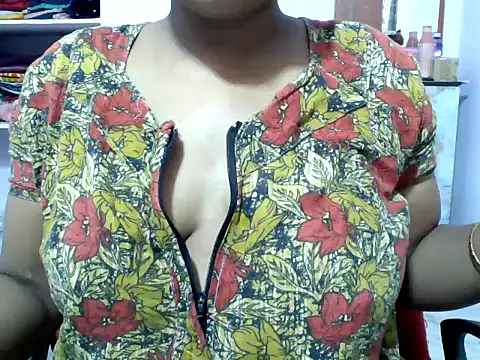 Snapshot of Angel_honeybear_143 chatting on 06-25-26, 07:07 Angel honeybear 143 online show from 06-25-26, 07:07