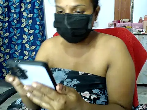 Snapshot of Angel_honeybear_143 chatting on 06-26-26, 10:36 Angel honeybear 143 online show from 06-26-26, 10:36