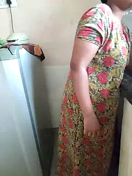 Snapshot of Angel_honeybear_143 chatting on 07-15-26, 06:29 Angel honeybear 143 online show from 07-15-26, 06:29
