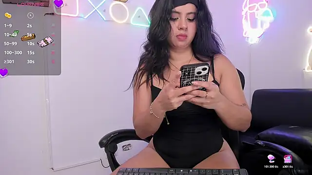 Valery Cortez   online show from 07-06-26, 09:17