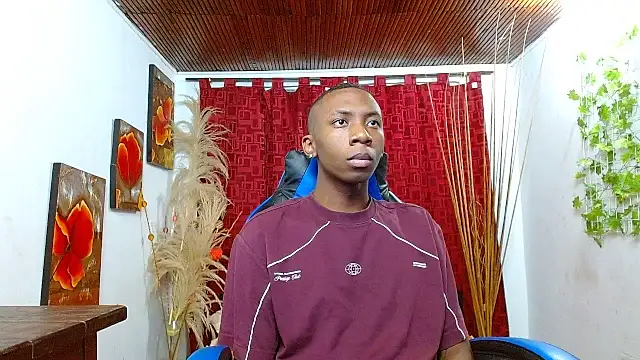 Snapshot of milo018 chatting on 02-23-26, 07:55 milo018 online show from 02-23-26, 07:55