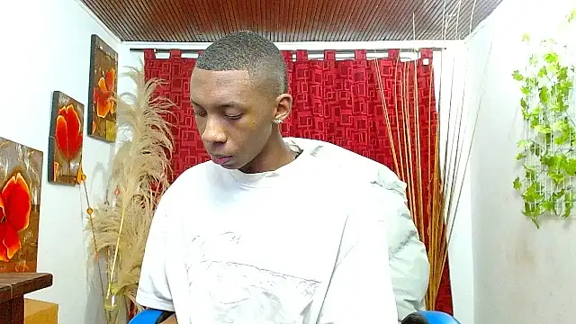 Snapshot of milo018 chatting on 02-24-26, 07:56 milo018 online show from 02-24-26, 07:56