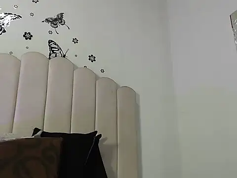 Snapshot of MaferNaughty4U chatting on 02-24-26, 12:14 MaferNaughty4U online show from 02-24-26, 12:14