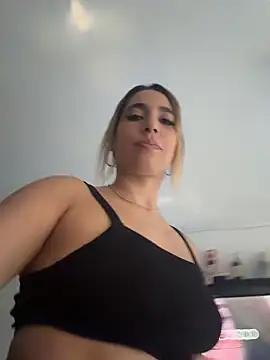 Snapshot of Sophiexx_ chatting on 03-07-26, 08:39 Sophiexx online show from 03-07-26, 08:39