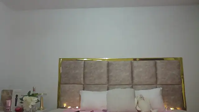 Snapshot of RebecaPalmer chatting on 03-15-26, 05:35 RebecaPalmer online show from 03-15-26, 05:35