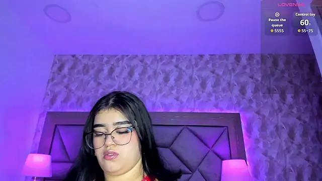 Snapshot of AnniJones chatting on 03-04-26, 03:23 AnniJones online show from 03-04-26, 03:23