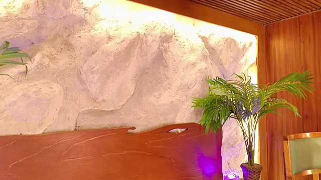 Snapshot of Rolyloren_ chatting on 03-11-26, 04:13 Rolyloren online show from 03-11-26, 04:13