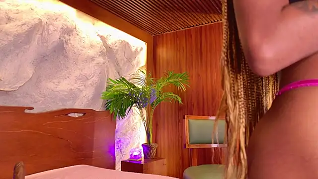 Snapshot of Rolyloren_ chatting on 03-12-26, 04:13 Rolyloren online show from 03-12-26, 04:13