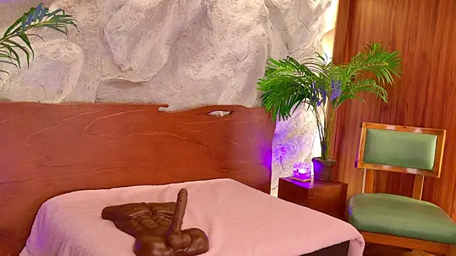 Snapshot of Rolyloren_ chatting on 03-13-26, 04:13 Rolyloren online show from 03-13-26, 04:13