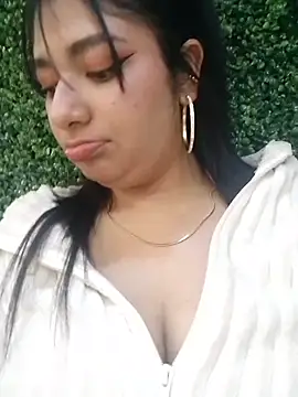 Snapshot of KaileeRoss chatting on 03-02-26, 07:21 KaileeRoss online show from 03-02-26, 07:21