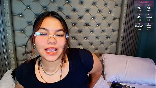 NAOMI cute  online show from 04-11-26, 06:45