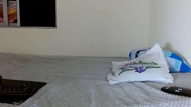 valkahot20 online show from 04-25-26, 08:50