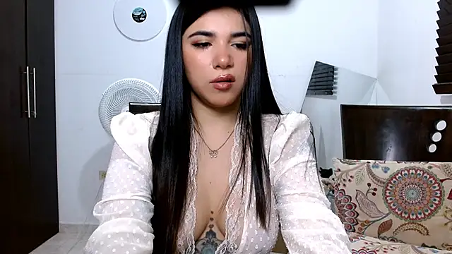 Snapshot of MiaDiamontLatin chatting on 03-14-26, 11:43 MiaDiamontLatin online show from 03-14-26, 11:43