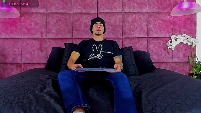 SharonTygaX online show from 02-19-26, 04:19