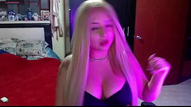 Snapshot of Cammile__Iryna chatting on 06-22-26, 02:35 Cammile Iryna online show from 06-22-26, 02:35
