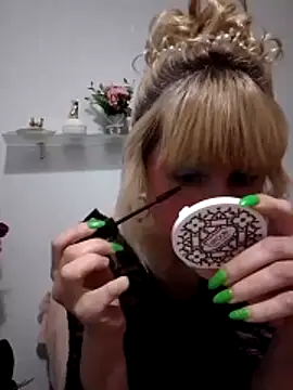 -Nefertiti- online show from 03-08-26, 06:55