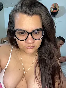 Snapshot of LuxuryloversCO chatting on 03-14-26, 04:18 LuxuryloversCO online show from 03-14-26, 04:18