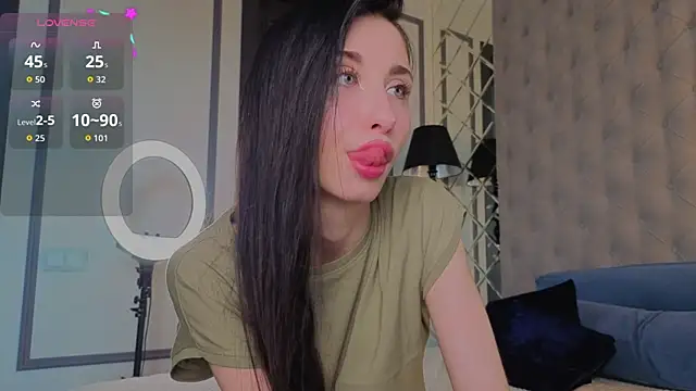 Snapshot of MiguelinaRasmuson chatting on 05-10-26, 11:15 MiguelinaRasmuson online show from 05-10-26, 11:15