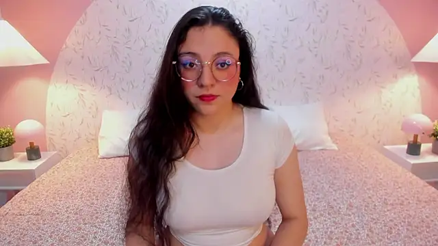 Snapshot of Angelie_Rosebrm chatting on 03-07-26, 02:08 Angelie Rosebrm online show from 03-07-26, 02:08