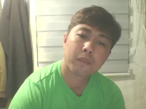 Snapshot of mattyxXxthirdy chatting on 03-07-26, 12:24 mattyxXxthirdy online show from 03-07-26, 12:24