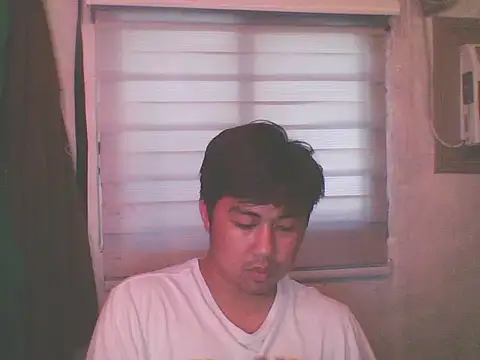 Snapshot of mattyxXxthirdy chatting on 04-04-26, 04:00 mattyxXxthirdy online show from 04-04-26, 04:00