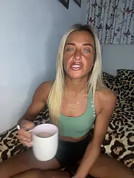 Snapshot of ScarlettGold_ chatting on 03-17-26, 10:40 ScarlettGold online show from 03-17-26, 10:40