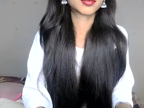 SIKSHA SINGH online show from 04-25-26, 06:49